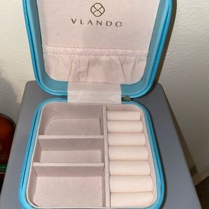 Travel size jewelry box